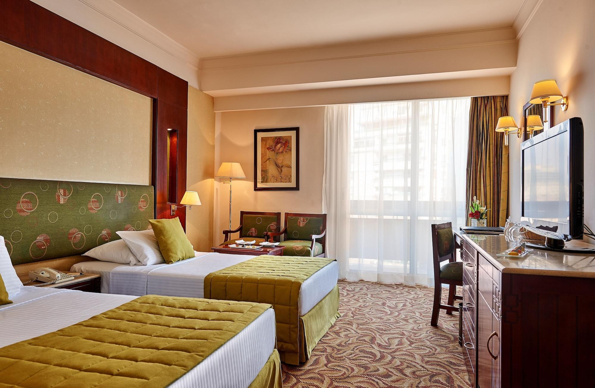Safir Hotel Cairo Giza Bagian luar foto A room at the hotel