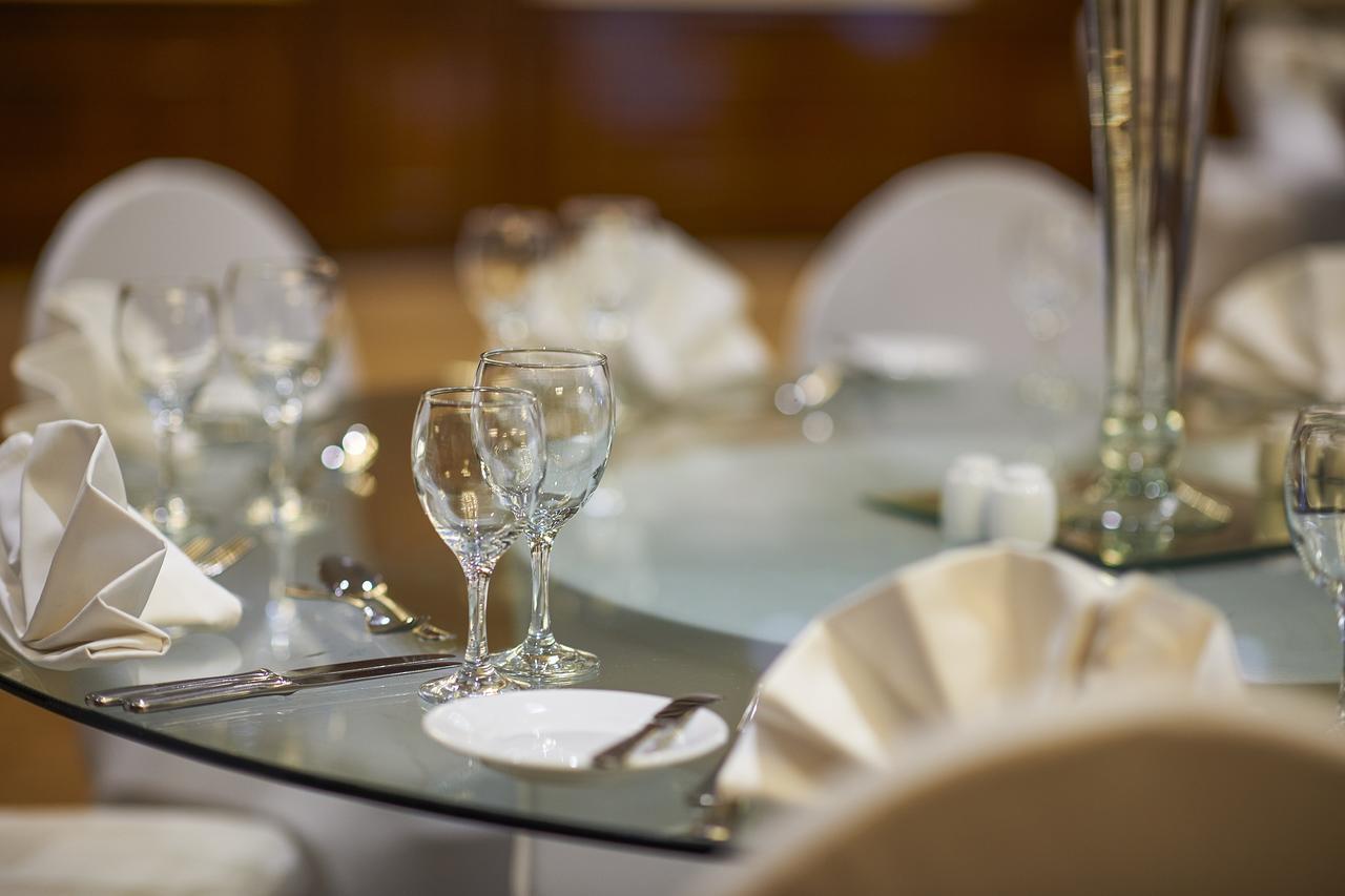 Safir Hotel Cairo Giza Bagian luar foto A wine glass
